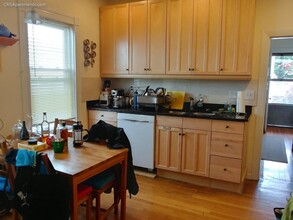 74 Fremont St, Unit 1T in Somerville, MA - Building Photo - Building Photo