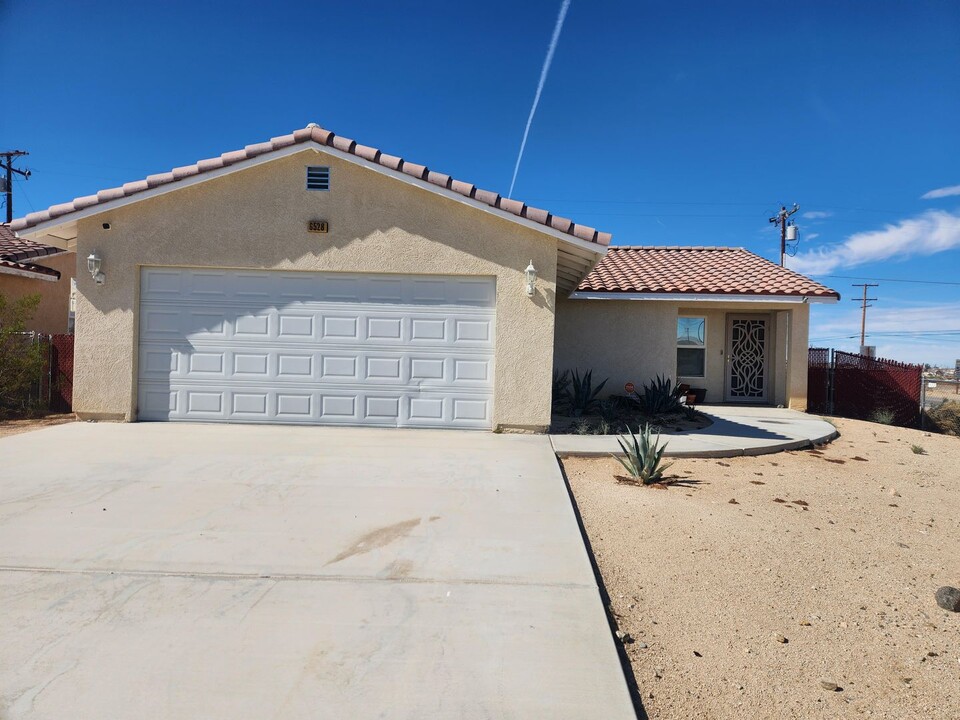 6528-6529 29 Palms Hwy in Twentynine Palms, CA - Building Photo
