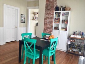 16 Tecumseh St in Providence, RI - Building Photo