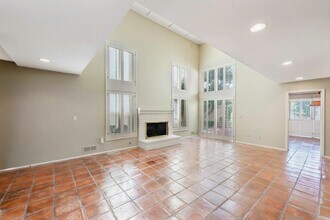 369 Avenida Granada in Long Beach, CA - Building Photo - Building Photo