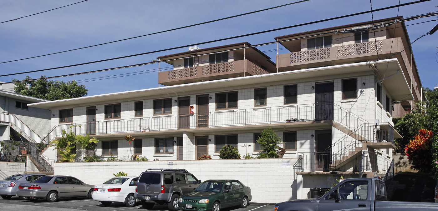 1532 Thurston Ave in Honolulu, HI - Foto de edificio