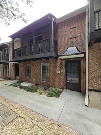 7309 Cardigan Cir in Sandy Springs, GA - Foto de edificio - Building Photo