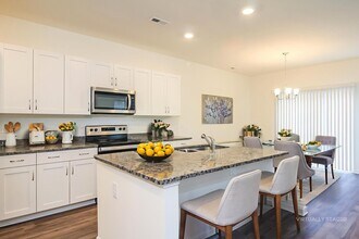 1513 Corbett St, Unit WAIT21AU in Wilmington, NC - Building Photo - Building Photo