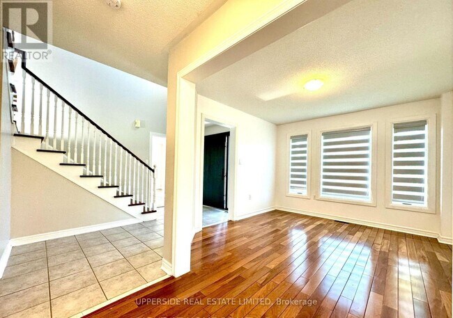 46 Country Ln in Barrie, ON - Building Photo - Building Photo