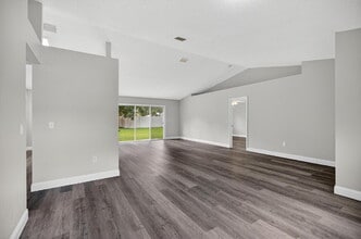 100 Burroughs Dr in Palm Coast, FL - Building Photo - Building Photo