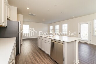 5615 Hydrangea St in Winston-Salem, NC - Building Photo - Building Photo