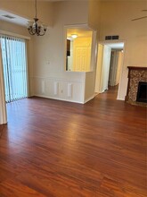 2406 Sunflower Dr in Arlington, TX - Foto de edificio - Building Photo