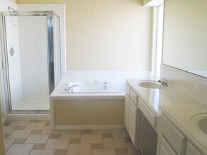 1801 Dapplegrey Ln in Austin, TX - Building Photo - Building Photo