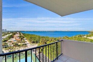 4200 N Ocean Dr, Unit 2-1005 in Riviera Beach, FL - Building Photo