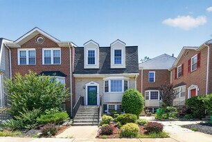 5560 E Boniwood Turn in Clinton, MD - Building Photo