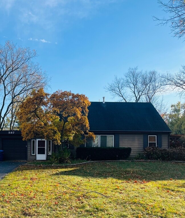 property at 587 Front St