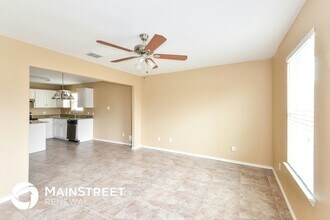 5503 Hidden Canyon in San Antonio, TX - Foto de edificio - Building Photo