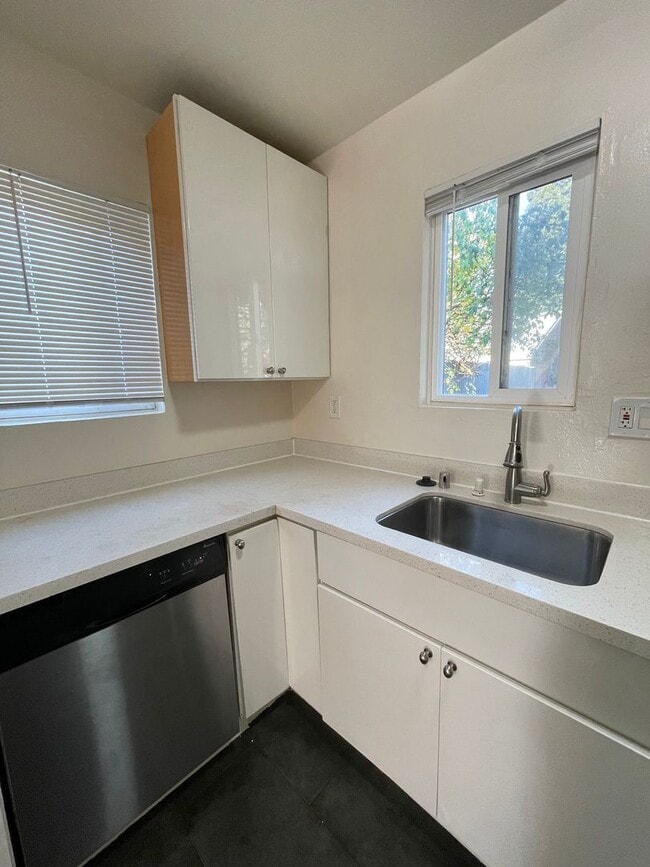 1220-1222 30th St in Oakland, CA - Building Photo - Building Photo