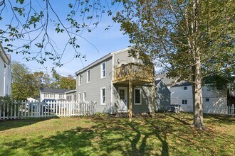 10 High St in Kennebunk, ME - Building Photo - Building Photo