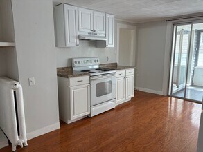 710 Boston Post Rd in Madison, CT - Building Photo - Building Photo