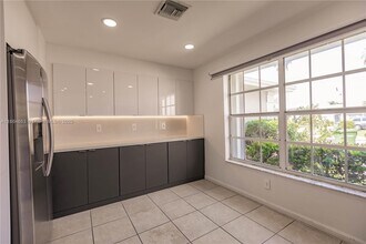 2235 SE 6th Ct in Homestead, FL - Foto de edificio - Building Photo