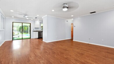 2374 SE Marseille St in Port St. Lucie, FL - Building Photo - Building Photo