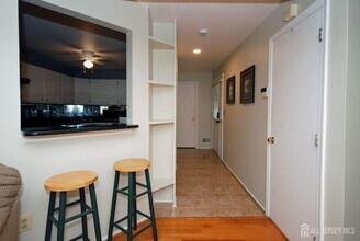 1101 Stony Brook Way in North Brunswick, NJ - Building Photo - Building Photo