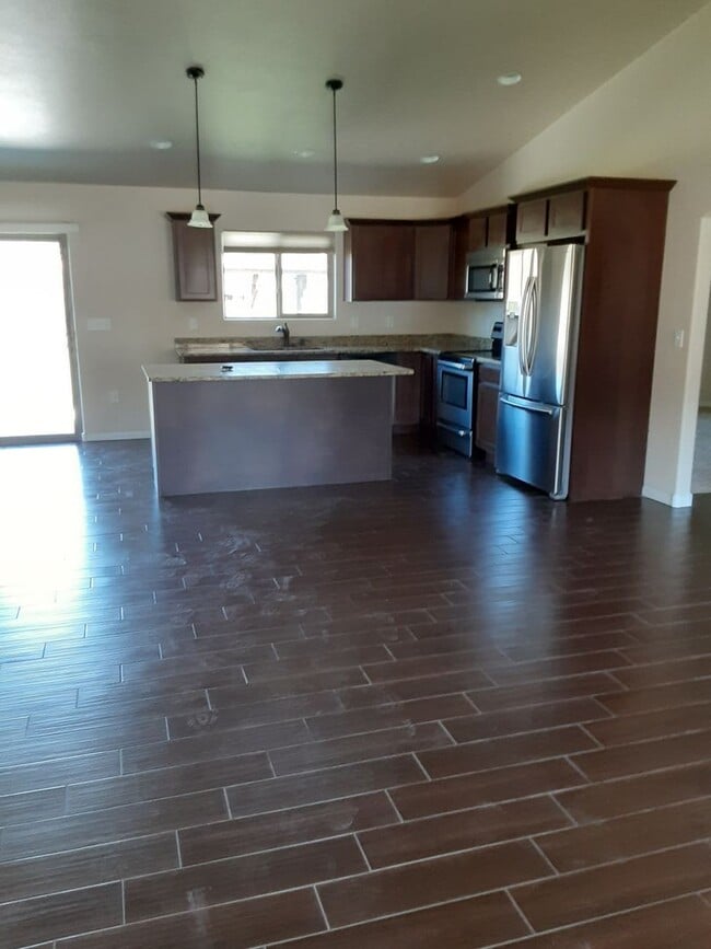 14141 Telluride St in Summerset, SD - Building Photo - Building Photo