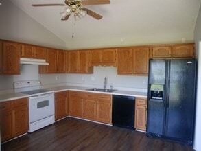 6192 Magnolia Lakes Dr in Olive Branch, MS - Building Photo - Building Photo