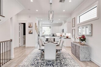 2214 Arabelle St in Houston, TX - Foto de edificio - Building Photo