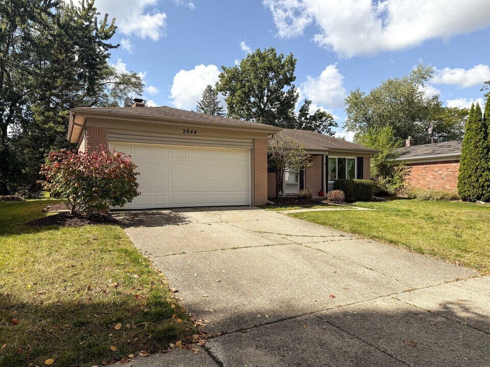 2844 Renfrew St in Ann Arbor, MI - Building Photo