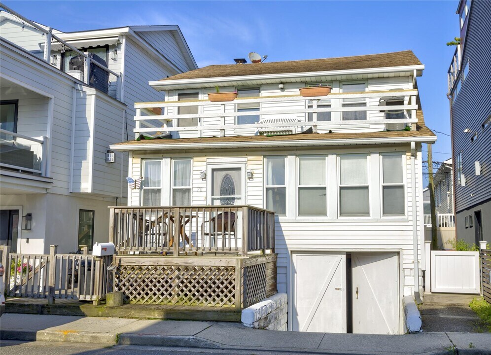 78 Virginia Ave in Long Beach, NY - Building Photo