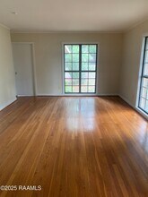 801 Beverly Dr in Lafayette, LA - Foto de edificio - Building Photo