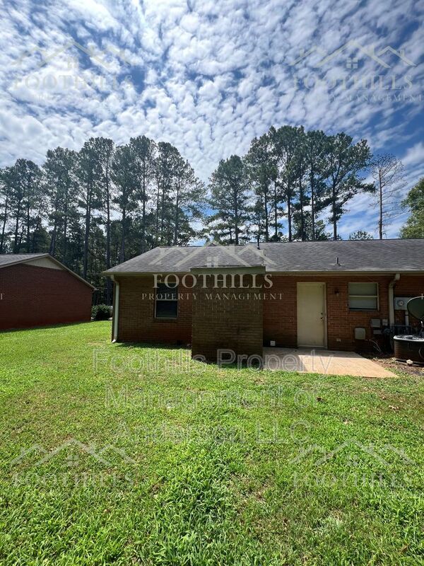5542A Old Pearman Dairy Rd. in Anderson, SC - Building Photo - Building Photo
