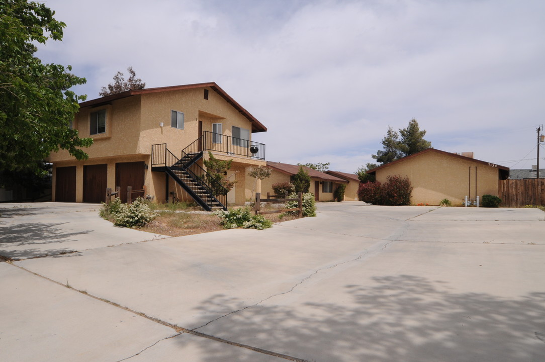 Palo Alto in Yucca Valley, CA - Building Photo