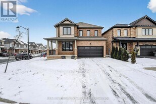 47 Pagebrook Cres in Hamilton, ON - Building Photo