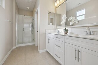 9212 Joshua Way in Downey, CA - Building Photo - Building Photo