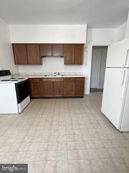 property at 419 N Newberry St