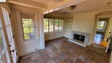 139 Woodland Way in Piedmont, CA - Building Photo - Building Photo