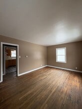 832 Chinook Ave in Akron, OH - Building Photo - Building Photo