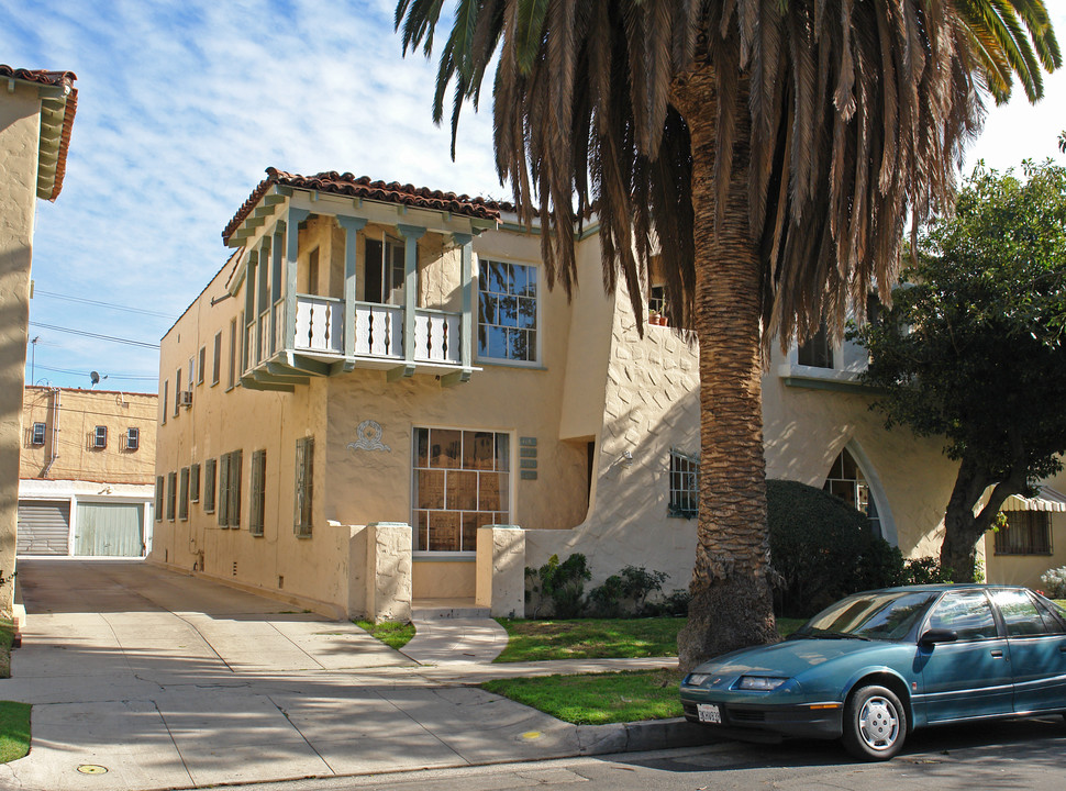 418 N Genesee Ave in Los Angeles, CA - Building Photo