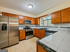 1577 Linksview Way in Stone Mountain, GA - Building Photo - Building Photo