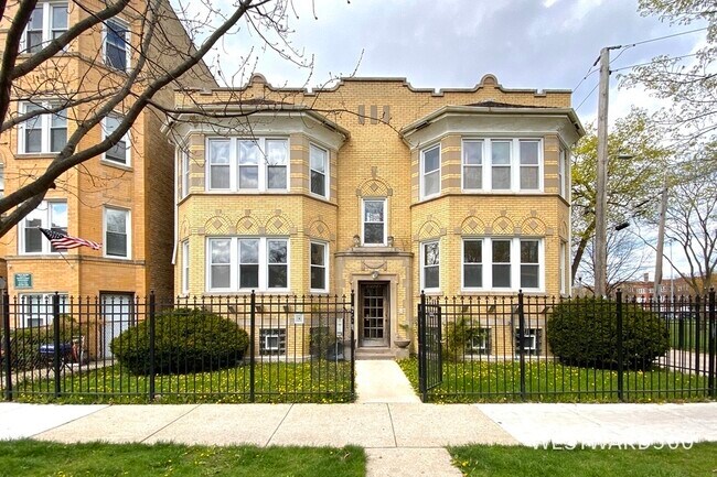 property at 3722 W Wilson Ave