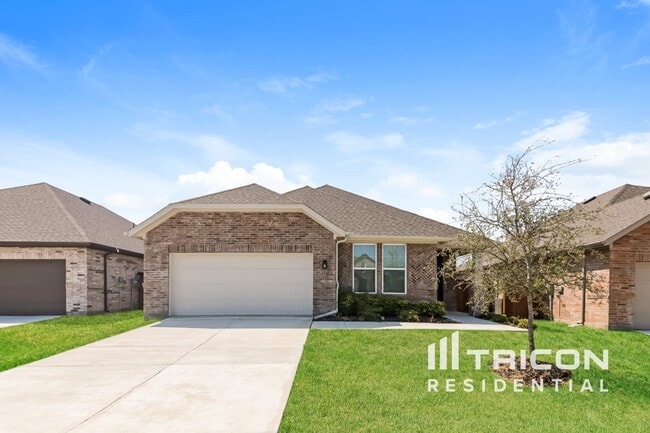 property at 2517 Finch Holw Dr