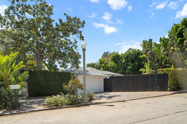 property at 103 N Anita Ave