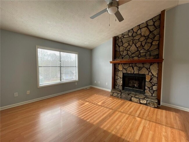 5782 Glenn Hollow Ln in Norcross, GA - Building Photo - Building Photo