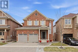 112 Mincing Trl in Brampton, ON - Building Photo