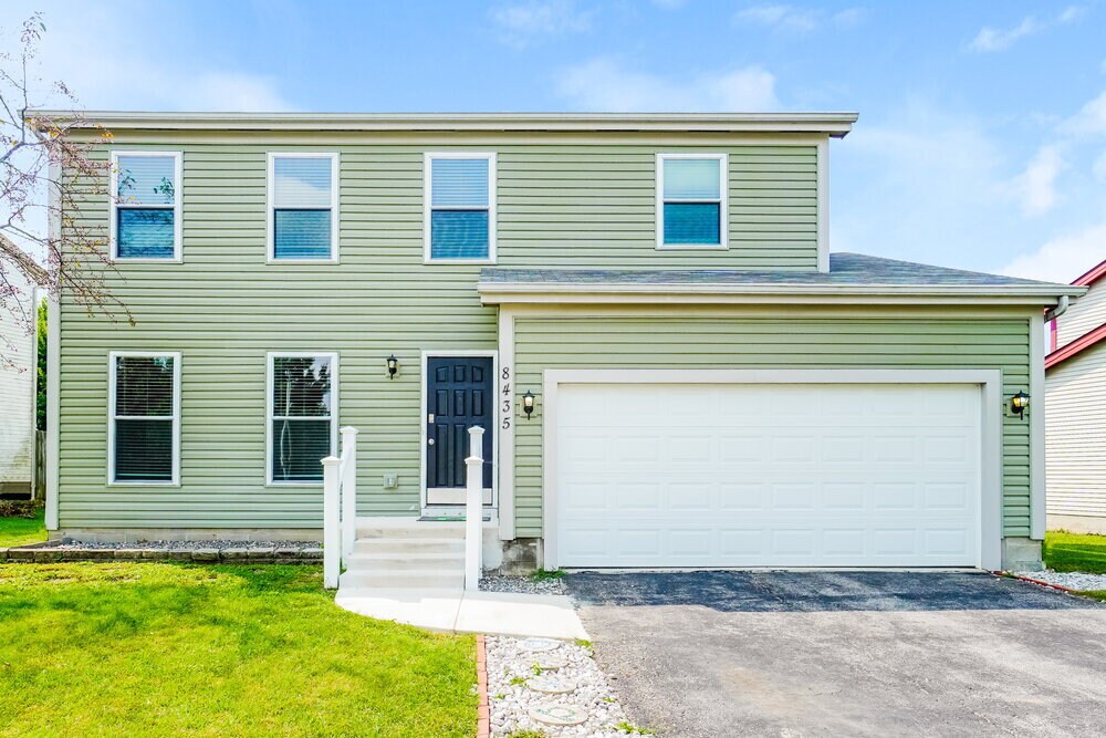 8435 Priestley Dr in Reynoldsburg, OH - Building Photo
