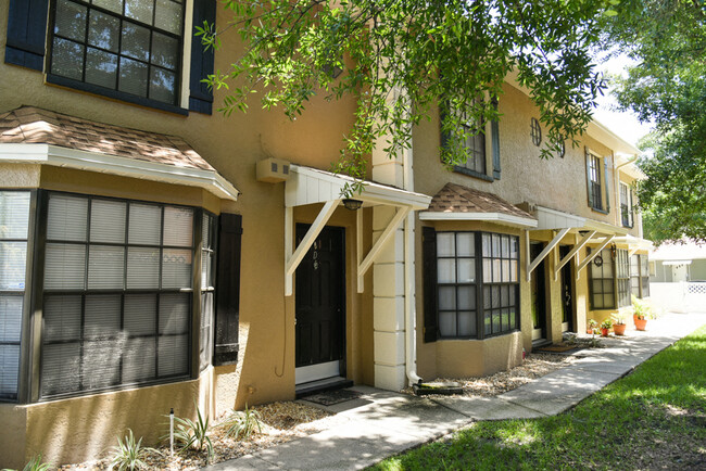 Albany Townhomes in Tampa, FL - Building Photo - Building Photo