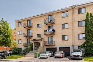 6040 Chevalier Rue in Montréal, QC - Building Photo