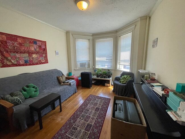 104 Peterborough St, Unit 9 in Boston, MA - Building Photo - Building Photo