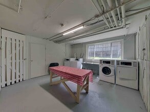 206 Queen St in Sarnia, ON - Building Photo - Building Photo