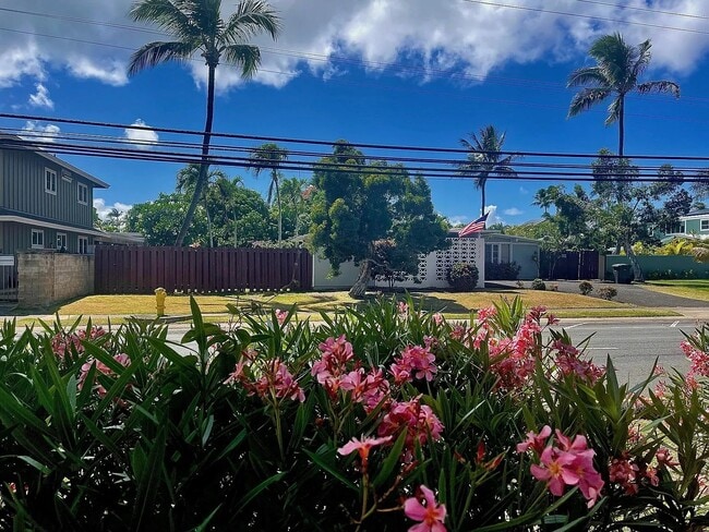 property at 777 Mokapu Rd