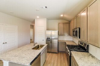 10743 Sunlit St in Cut And Shoot, TX - Building Photo - Building Photo