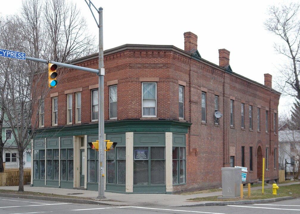 524 Mount Hope Ave in Rochester, NY - Building Photo